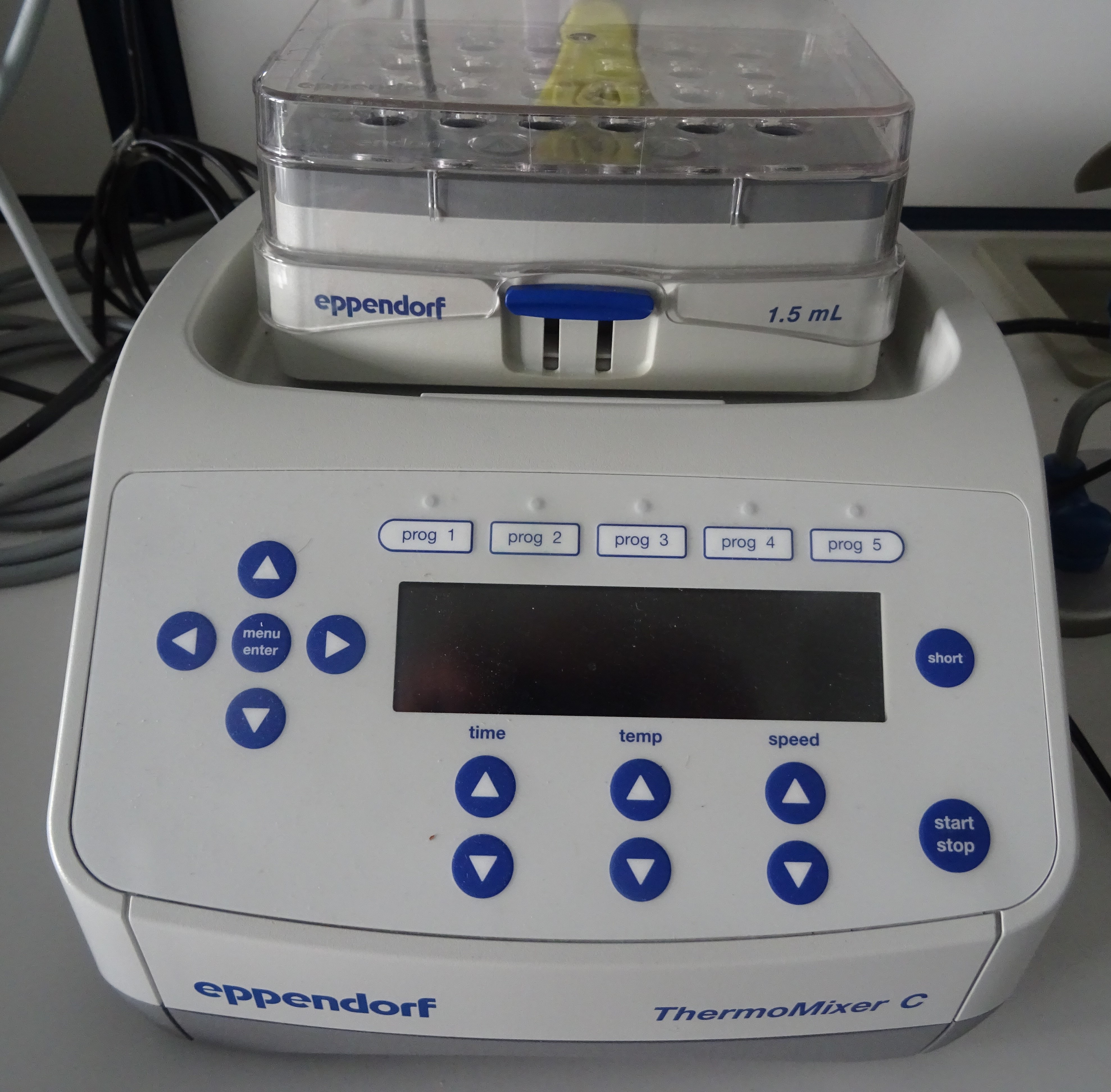 Eppendorf ThermoMixer C temperature-controlled laboratory mixer with a 1.5 mL SmartBlock installed